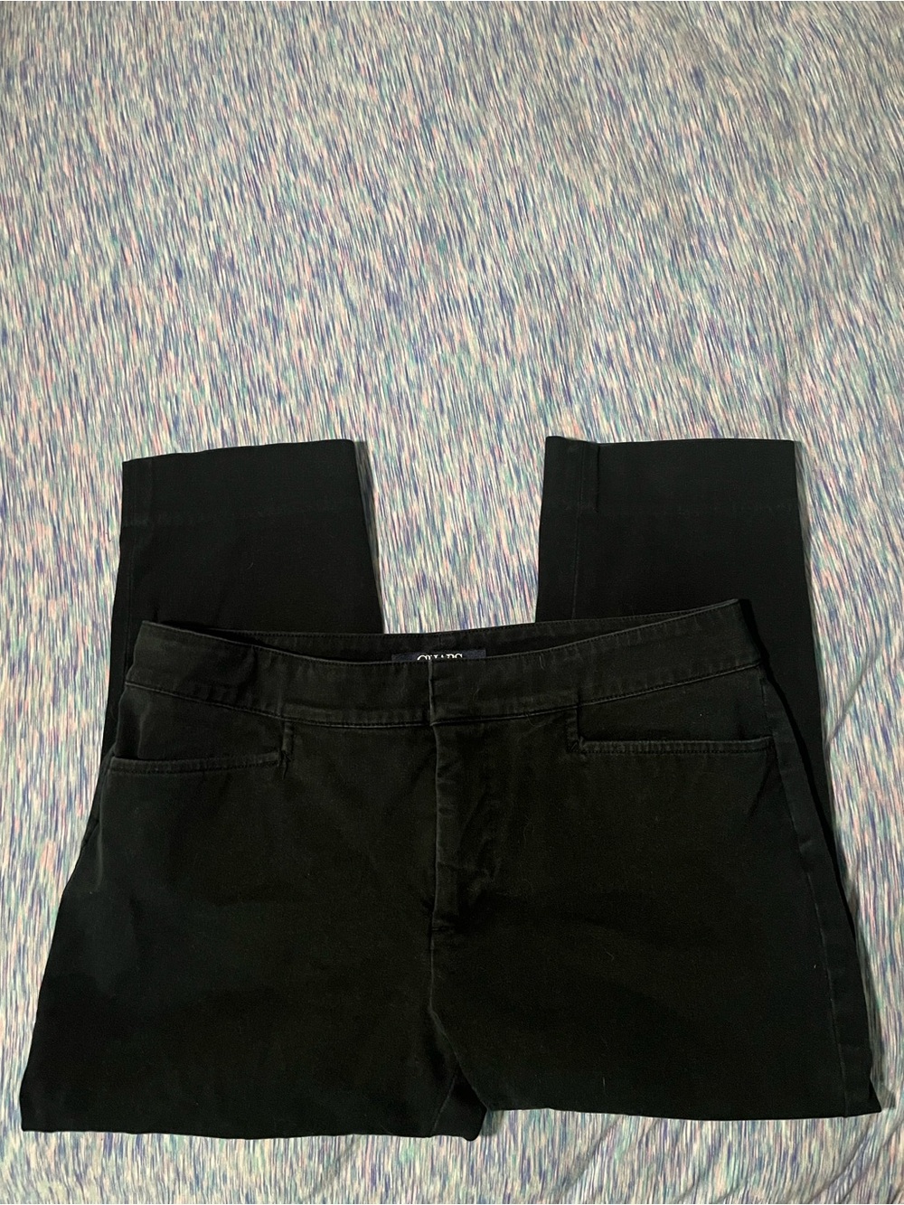Chaps women’s stretchy black capris size 8